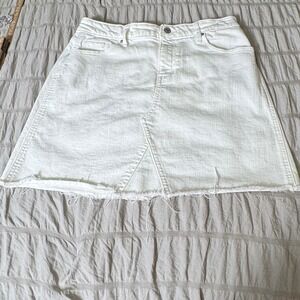 Old Navy Denim Skirt White Frayed‎ Hem Mini Casual Everyday Size 10